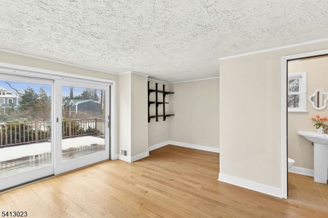 10 Madison Ave, Cranford Twp., NJ 07016