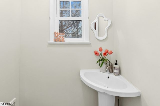 10 Madison Ave, Cranford Twp., NJ 07016