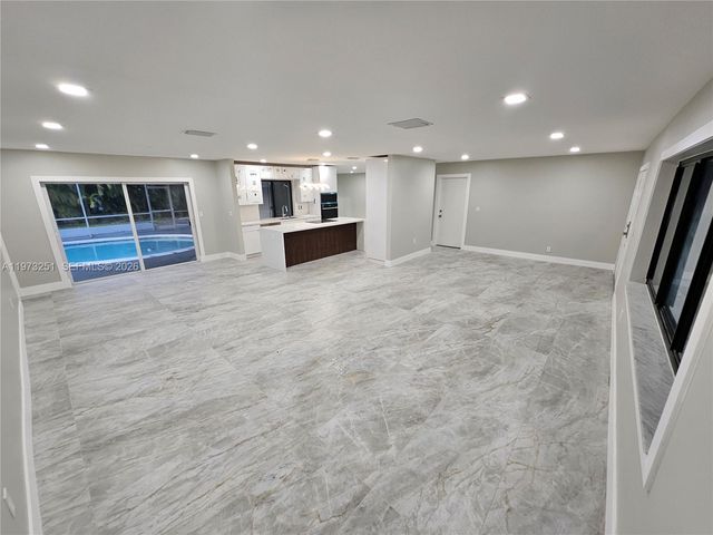 11761 NW 27th Ct, Plantation, FL 33323