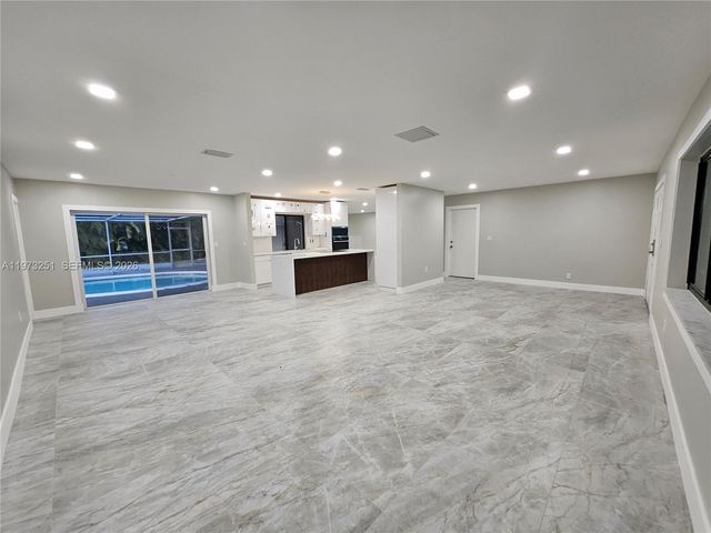 11761 NW 27th Ct, Plantation, FL 33323