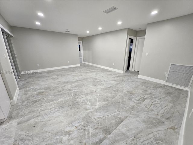 11761 NW 27th Ct, Plantation, FL 33323