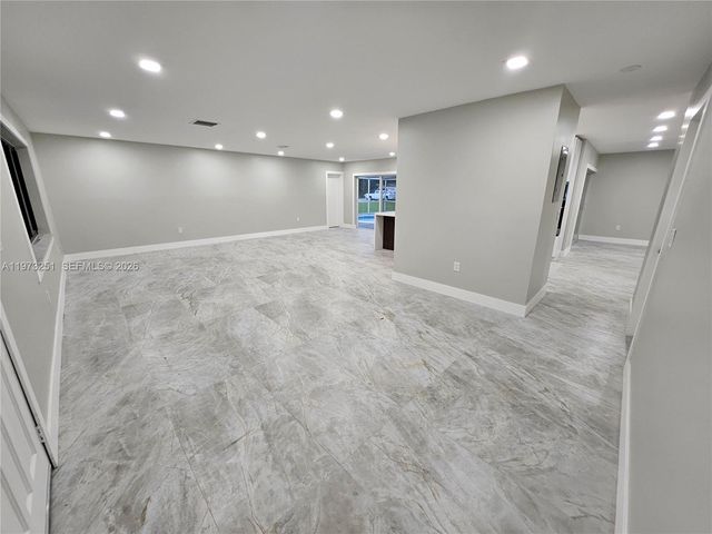 11761 NW 27th Ct, Plantation, FL 33323