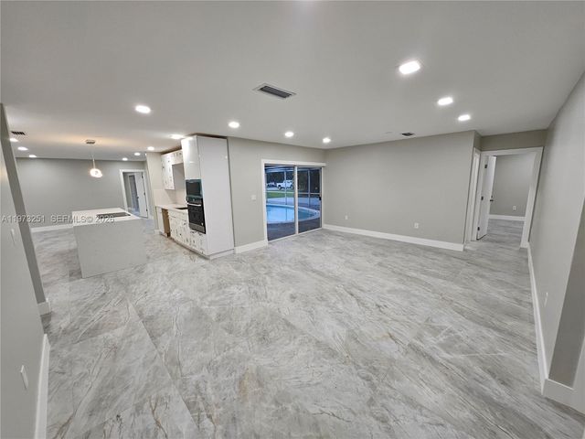 11761 NW 27th Ct, Plantation, FL 33323