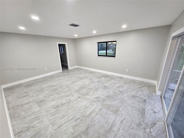 11761 NW 27th Ct, Plantation, FL 33323