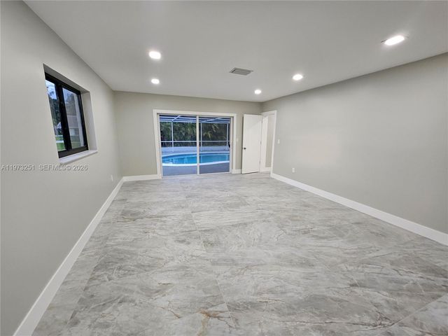 11761 NW 27th Ct, Plantation, FL 33323