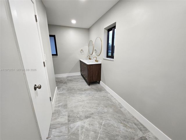 11761 NW 27th Ct, Plantation, FL 33323