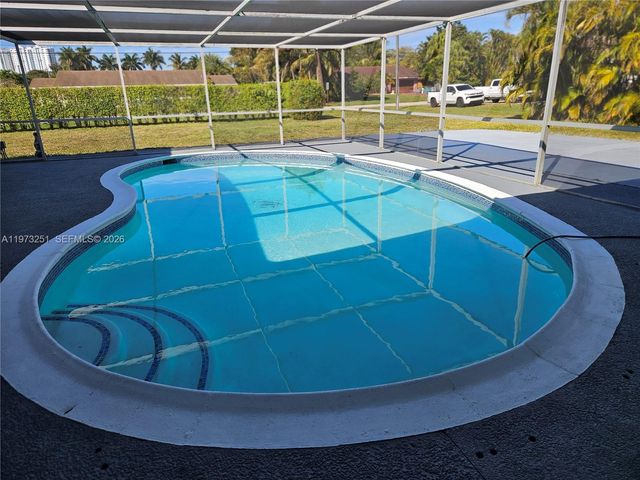 11761 NW 27th Ct, Plantation, FL 33323