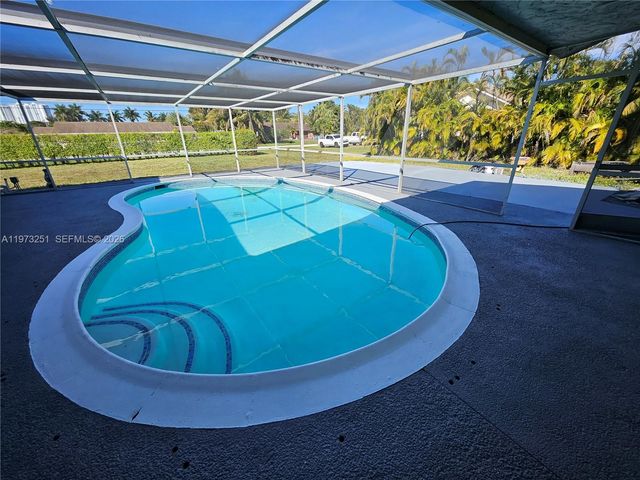 11761 NW 27th Ct, Plantation, FL 33323