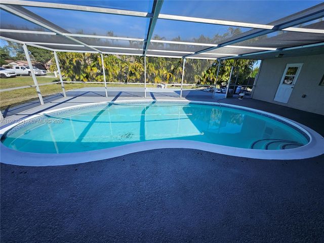 11761 NW 27th Ct, Plantation, FL 33323