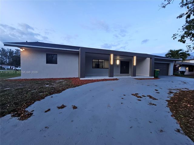 11761 NW 27th Ct, Plantation, FL 33323