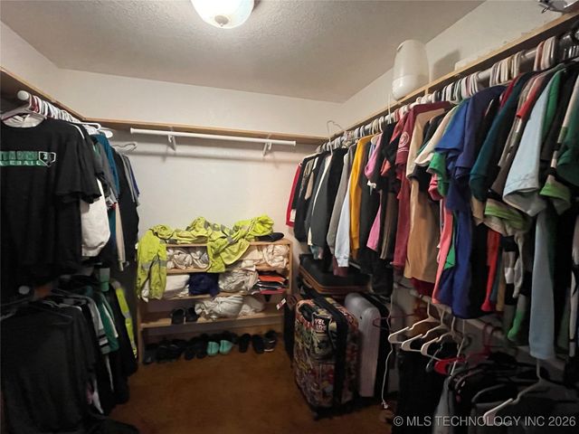 1207 N 4224 Road, Hugo, OK 74743