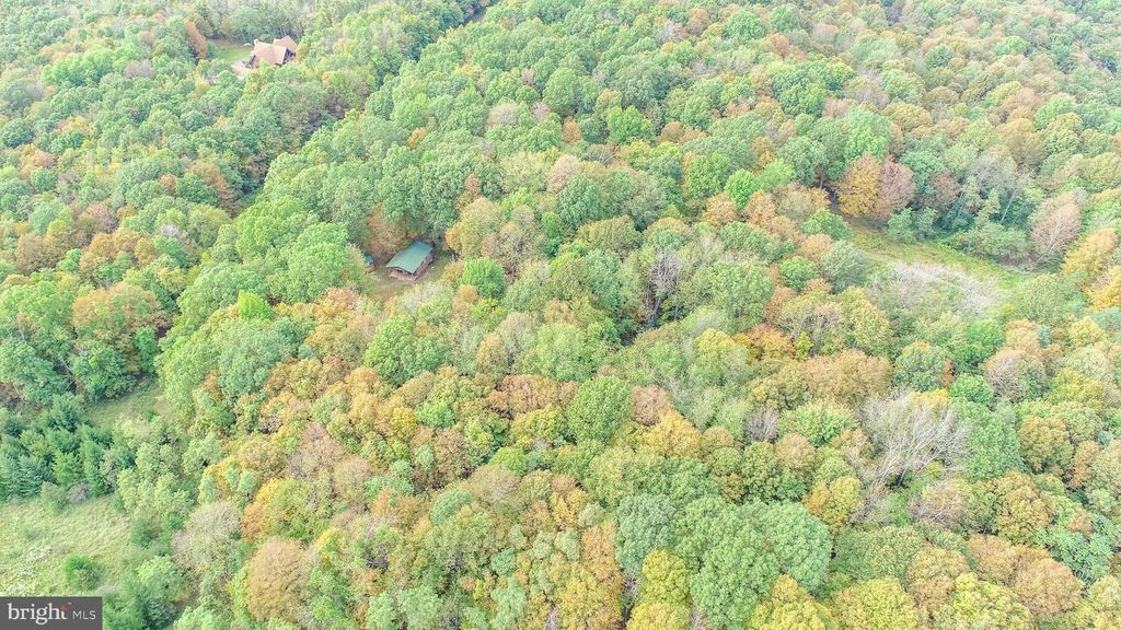Image 19 of property listing at 15800 SPRUCEWOOD DR, Frostburg, MD 21532