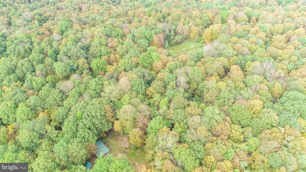 Image 21 of property listing at 15800 SPRUCEWOOD DR, Frostburg, MD 21532