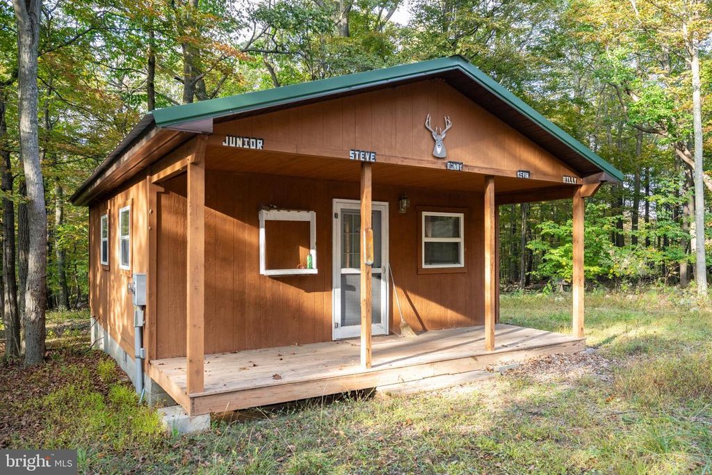Image 27 of property listing at 15800 SPRUCEWOOD DR, Frostburg, MD 21532