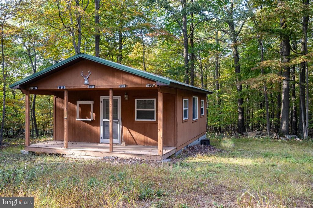 Image 29 of property listing at 15800 SPRUCEWOOD DR, Frostburg, MD 21532