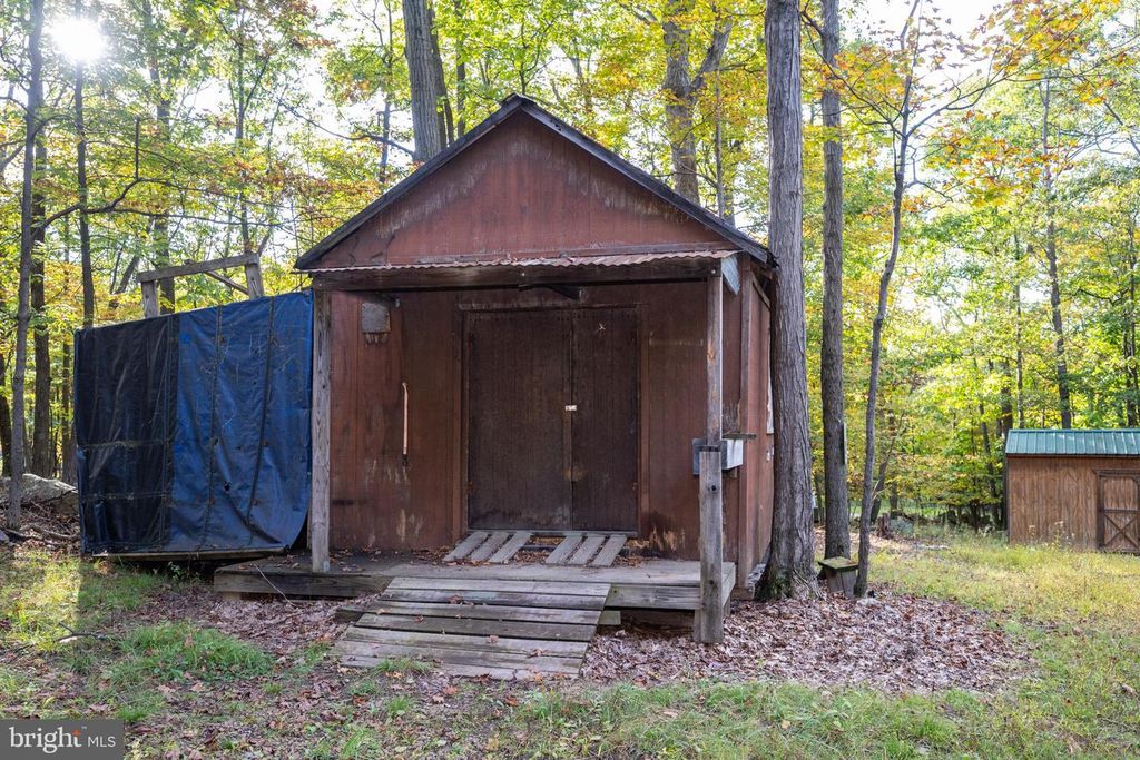 Image 31 of property listing at 15800 SPRUCEWOOD DR, Frostburg, MD 21532