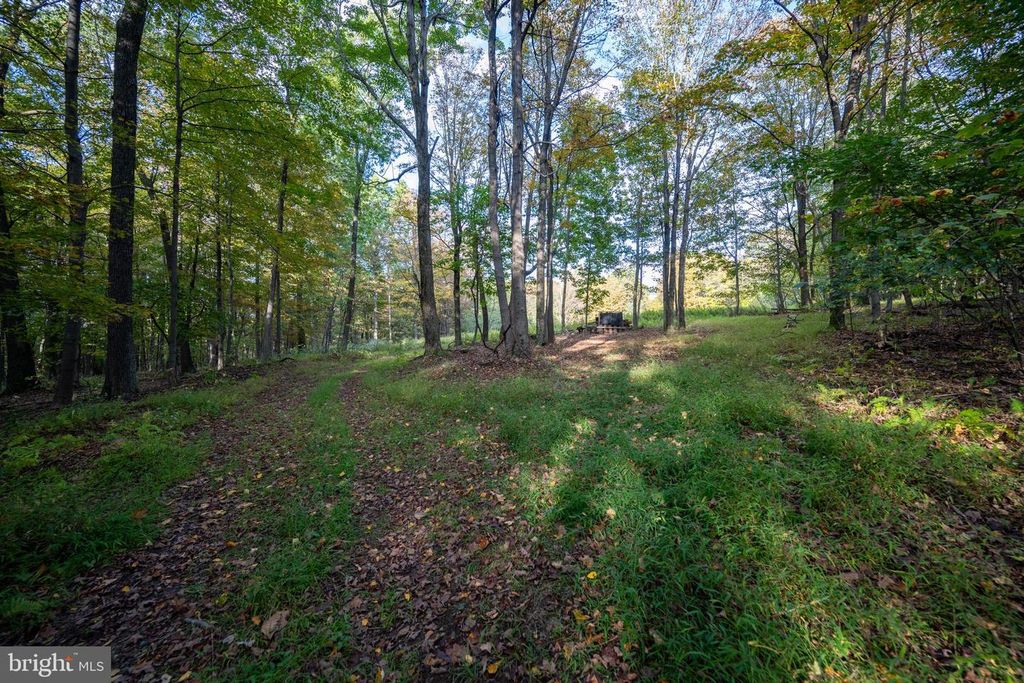 Image 37 of property listing at 15800 SPRUCEWOOD DR, Frostburg, MD 21532