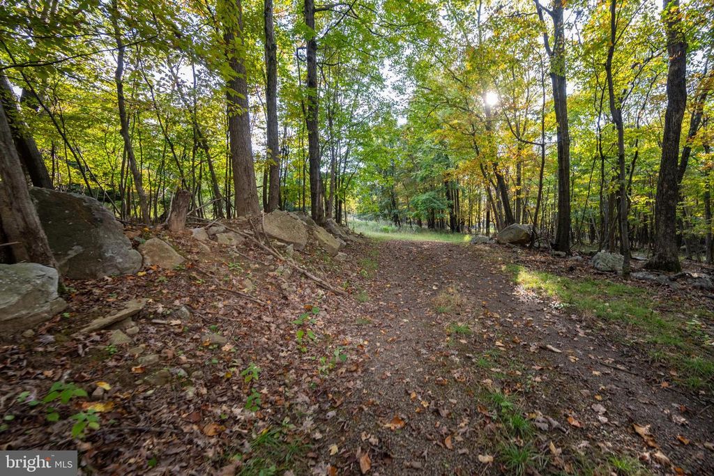 Image 44 of property listing at 15800 SPRUCEWOOD DR, Frostburg, MD 21532