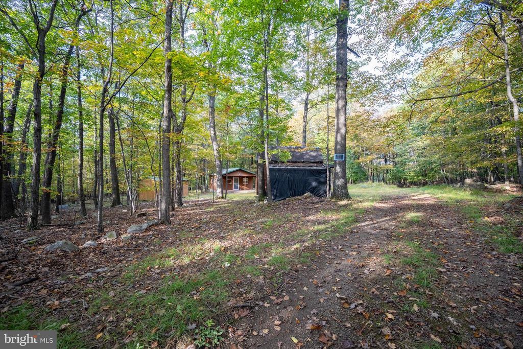 Image 45 of property listing at 15800 SPRUCEWOOD DR, Frostburg, MD 21532