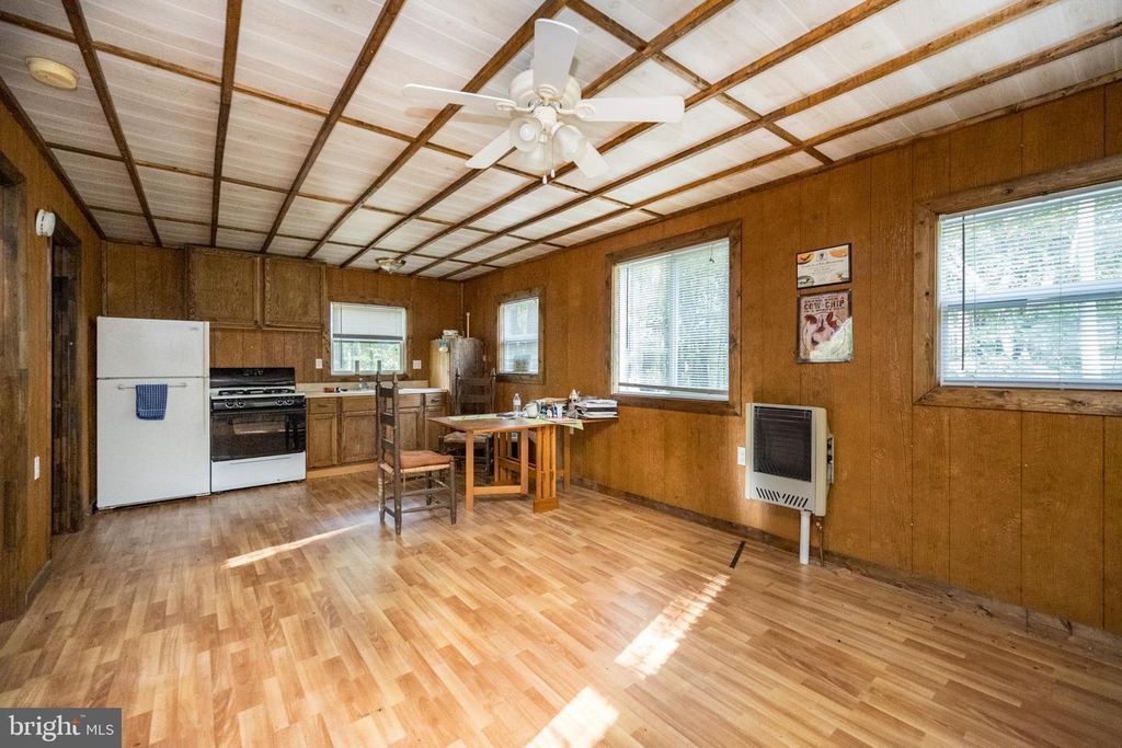 Image 49 of property listing at 15800 SPRUCEWOOD DR, Frostburg, MD 21532