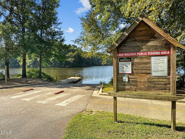 2441 Campus Shore Drive 309, Raleigh, NC 27606