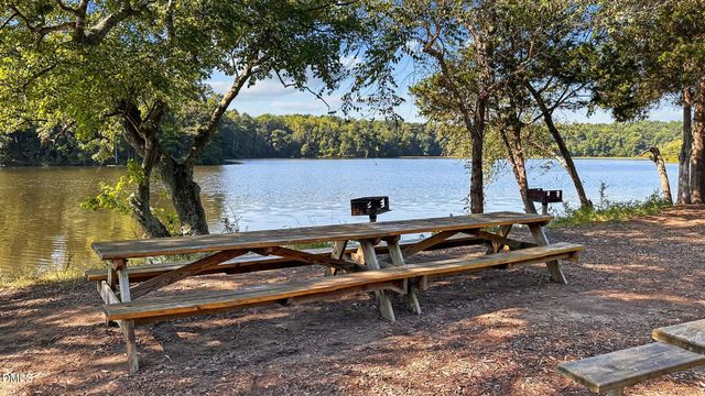 2441 Campus Shore Drive 309, Raleigh, NC 27606