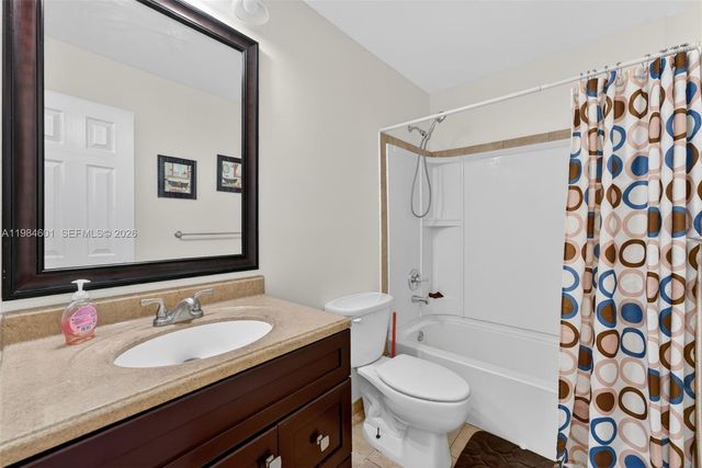 889 Hamilton Drive 889L, Homestead, FL 33034
