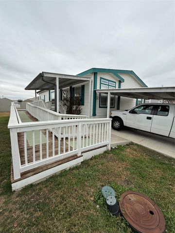 142 EAGLE CREEK DR, Kyle, TX 78640