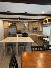 142 EAGLE CREEK DR, Kyle, TX 78640