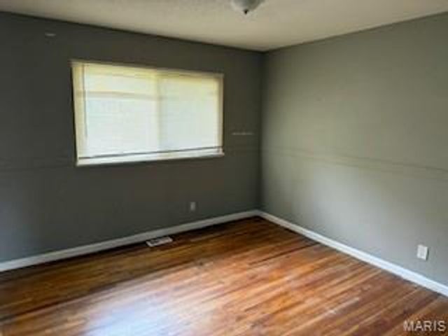 11632 Las Ladera Drive, Florissant, MO 63033