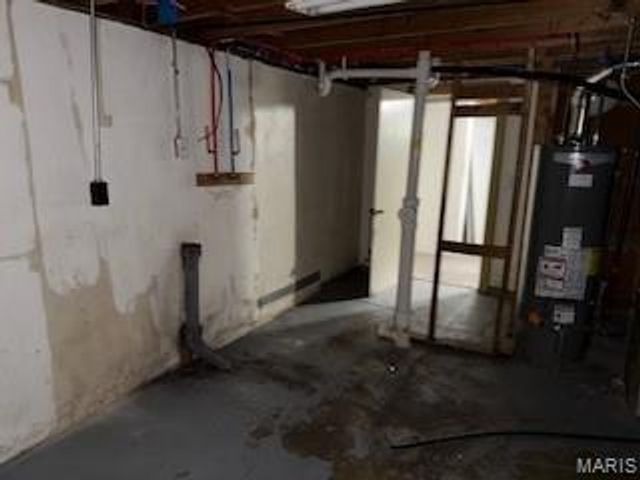 11632 Las Ladera Drive, Florissant, MO 63033