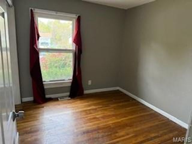 11632 Las Ladera Drive, Florissant, MO 63033