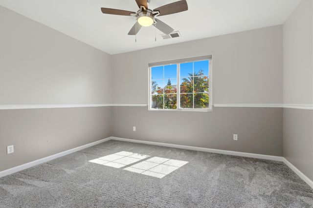 2542 E Parkview Avenue, Visalia, CA 93292