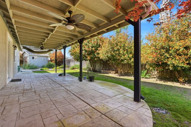 2542 E Parkview Avenue, Visalia, CA 93292