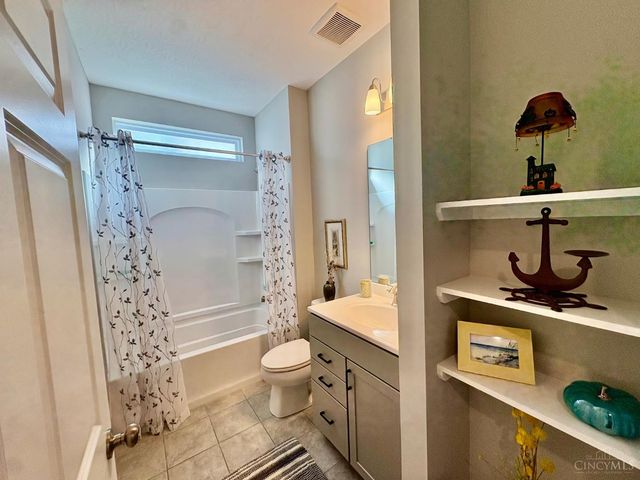 5693 White Pine Lane, Fairfield Twp, OH 45011