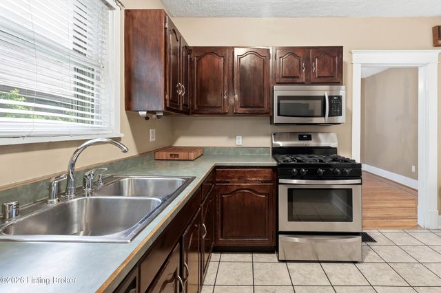 840 Melford Ave, Louisville, KY 40217