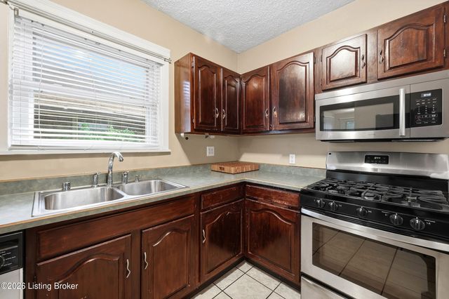 840 Melford Ave, Louisville, KY 40217