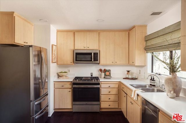 822 Victor Avenue 4, Inglewood, CA 90302
