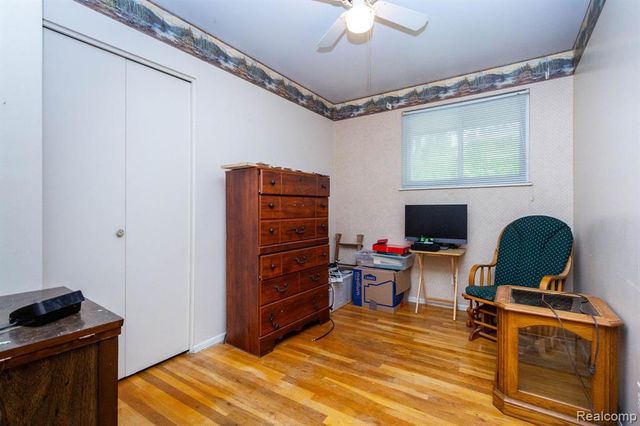 36271 Suffolk Street, Clinton Township, MI 48035