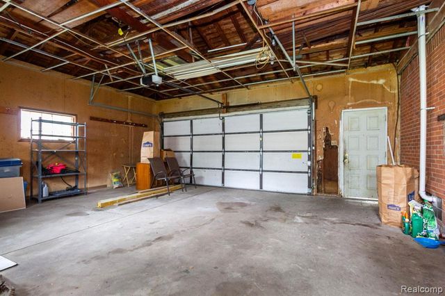 36271 Suffolk Street, Clinton Township, MI 48035