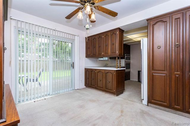 36271 Suffolk Street, Clinton Township, MI 48035