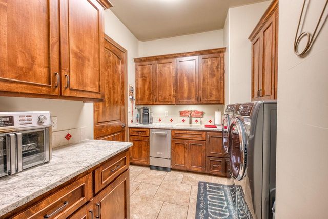 178 Sleepy Oaks DR, Kingsland, TX 78639