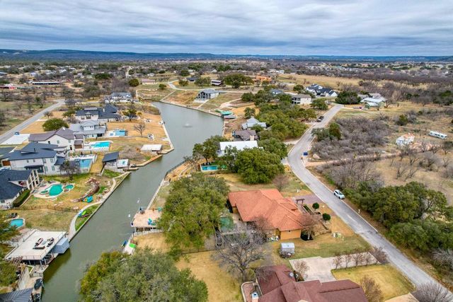 178 Sleepy Oaks DR, Kingsland, TX 78639
