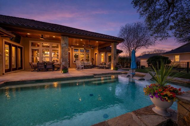 178 Sleepy Oaks DR, Kingsland, TX 78639