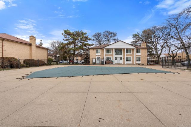 29265 Hayes Road, Warren, MI 48088