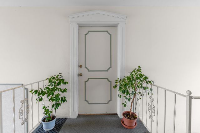 29265 Hayes Road, Warren, MI 48088