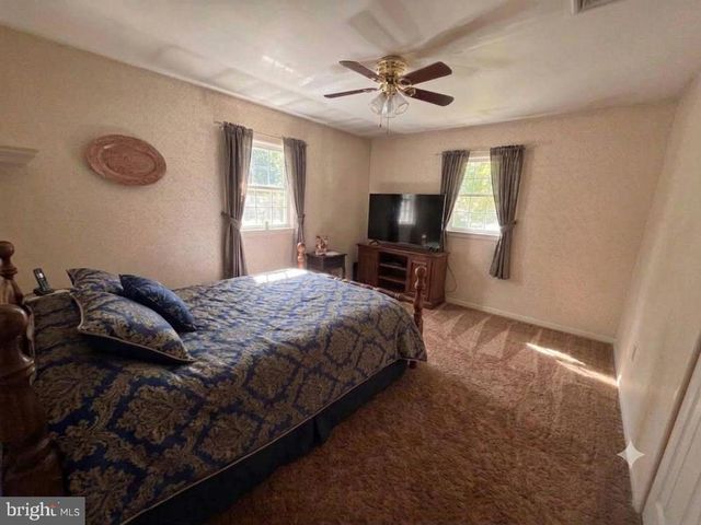 451 W NEVERSINK RD, Reading, PA 19606
