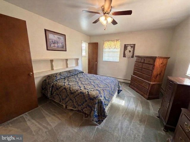 451 W NEVERSINK RD, Reading, PA 19606