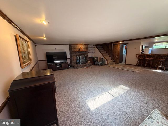 451 W NEVERSINK RD, Reading, PA 19606