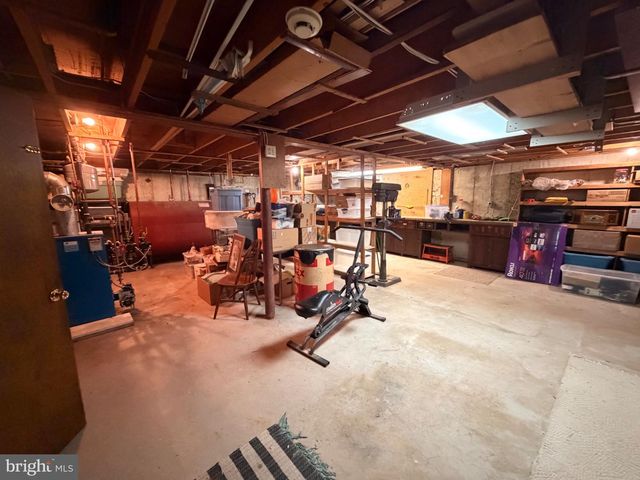 451 W NEVERSINK RD, Reading, PA 19606